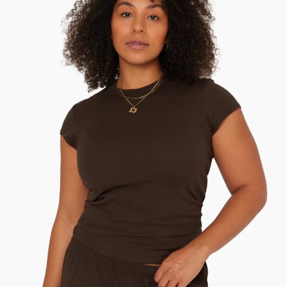 Set Active CLASSIC COTTON GIRLFRIEND TEE Size Small. Color Espresso. Brand New!